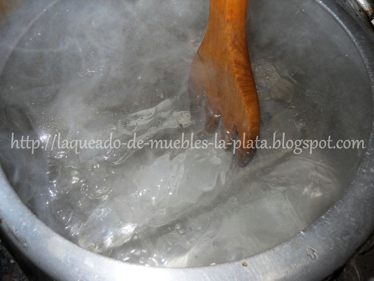 Esterilizar frascos para concervas con agua hirviendo