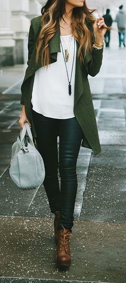 Casual outfit idea with dark green cardigan, ivory top and dark jeans for Warm Autumn women